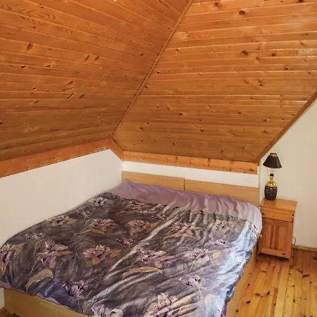 Сasa de vacaciones Six-bedroom Holiday In Village *